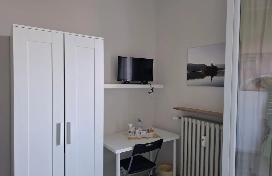 Fare Bnb - Room Del Parco-1